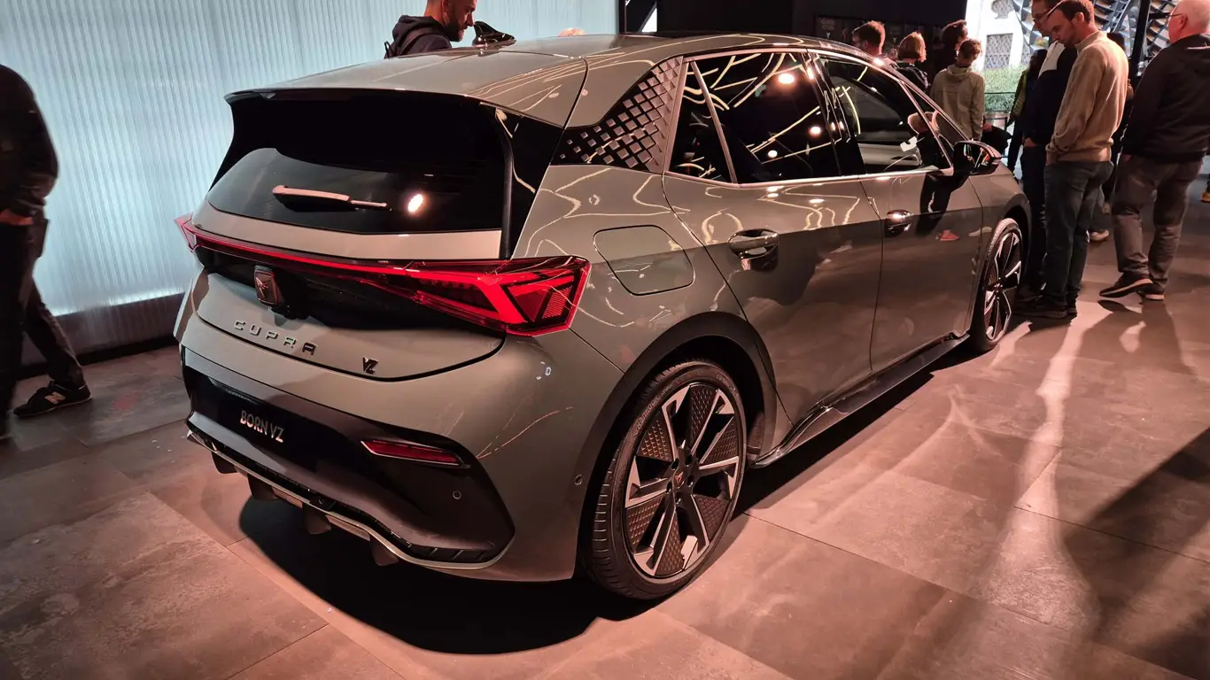 IAA 2025 / стенд Cupra