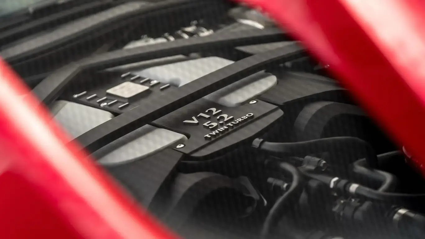 Aston Martin V12