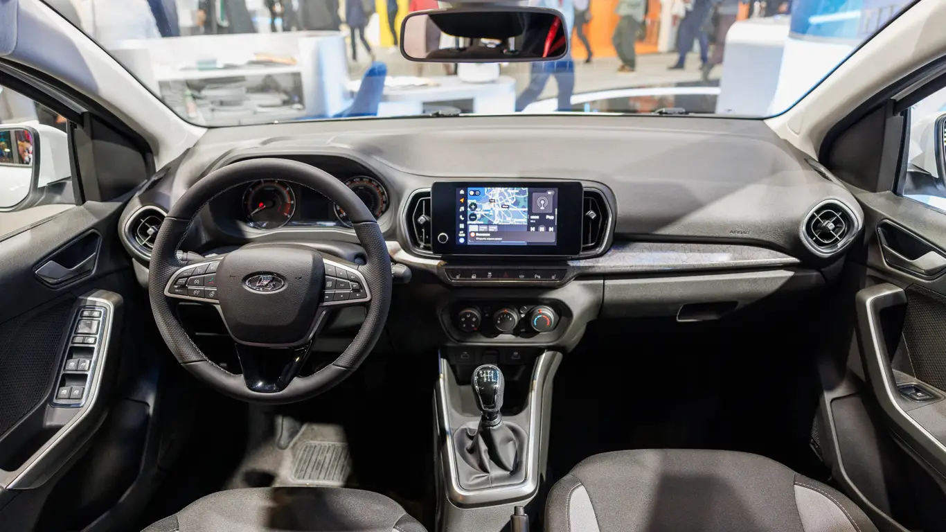 LADA Iskra SW Cross на ПМЭФ-2025