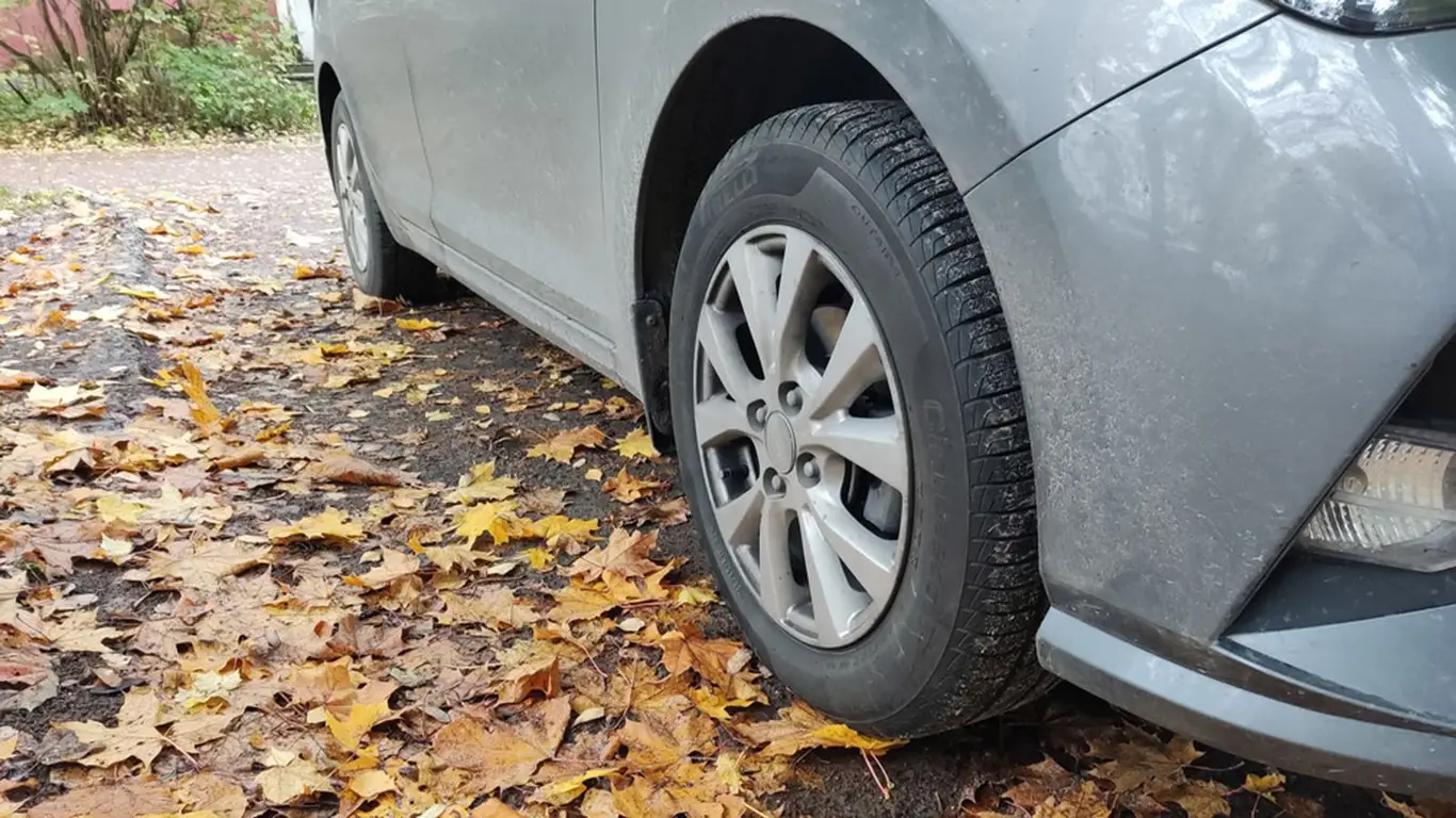 Автомобильное колесо