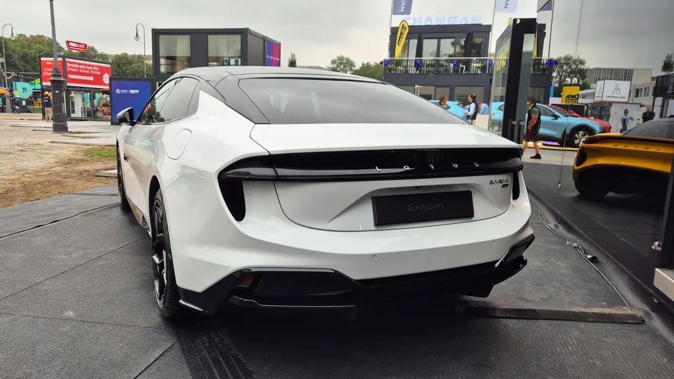 Lotus Emeya,IAA Mobility 2025,Автосалон в Мюнхене 2025