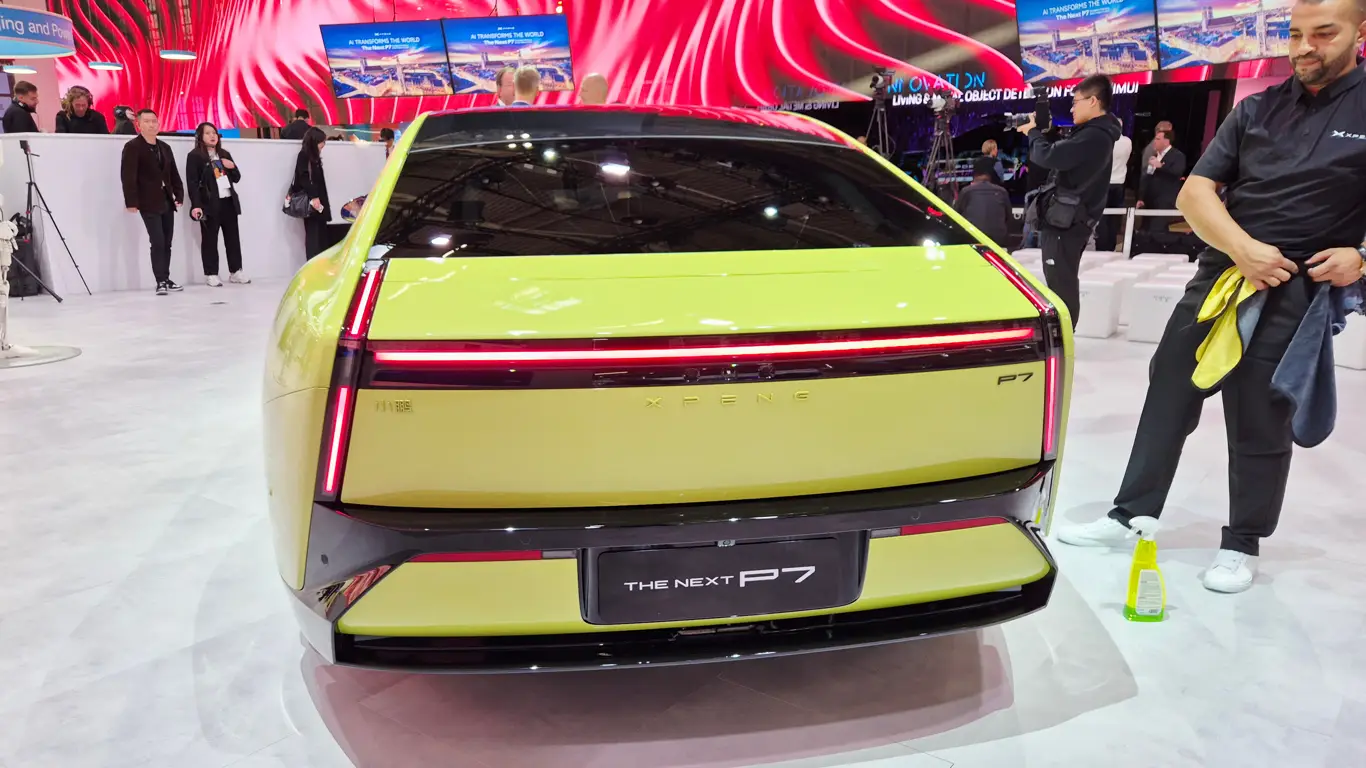 XPeng P7