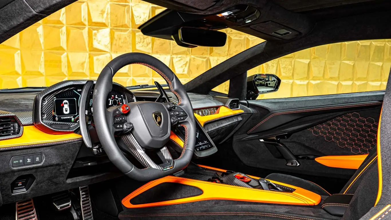 Lamborghini Revuelto