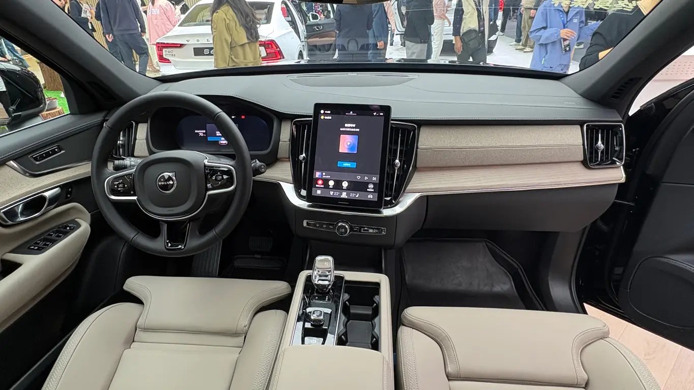 Автосалон в Гуанчжоу 2025,Volvo XC90