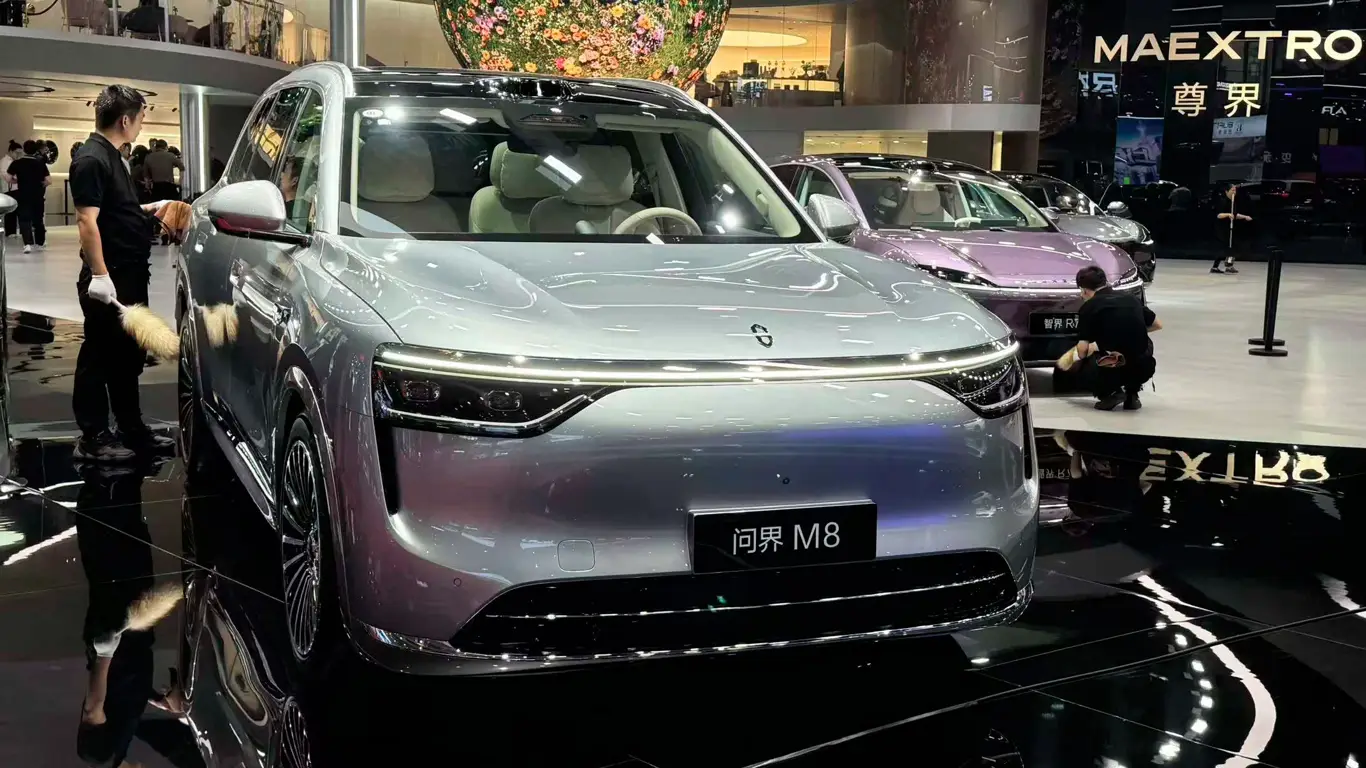 Huawei и Aito штурмуют Шанхай: премьеры, рекорды и роскошь на одном стенде