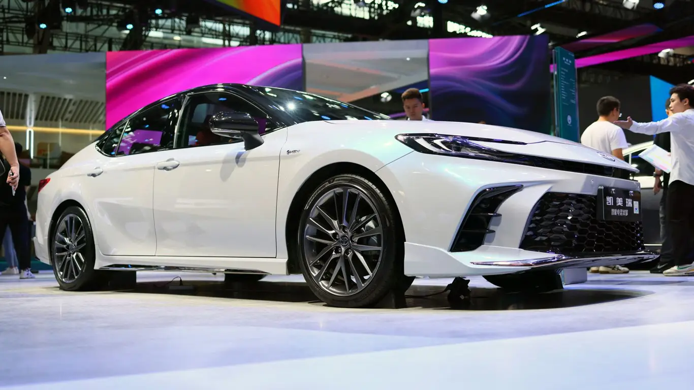 Машины, которые не подведут: названы самые надёжные авто 2025 года