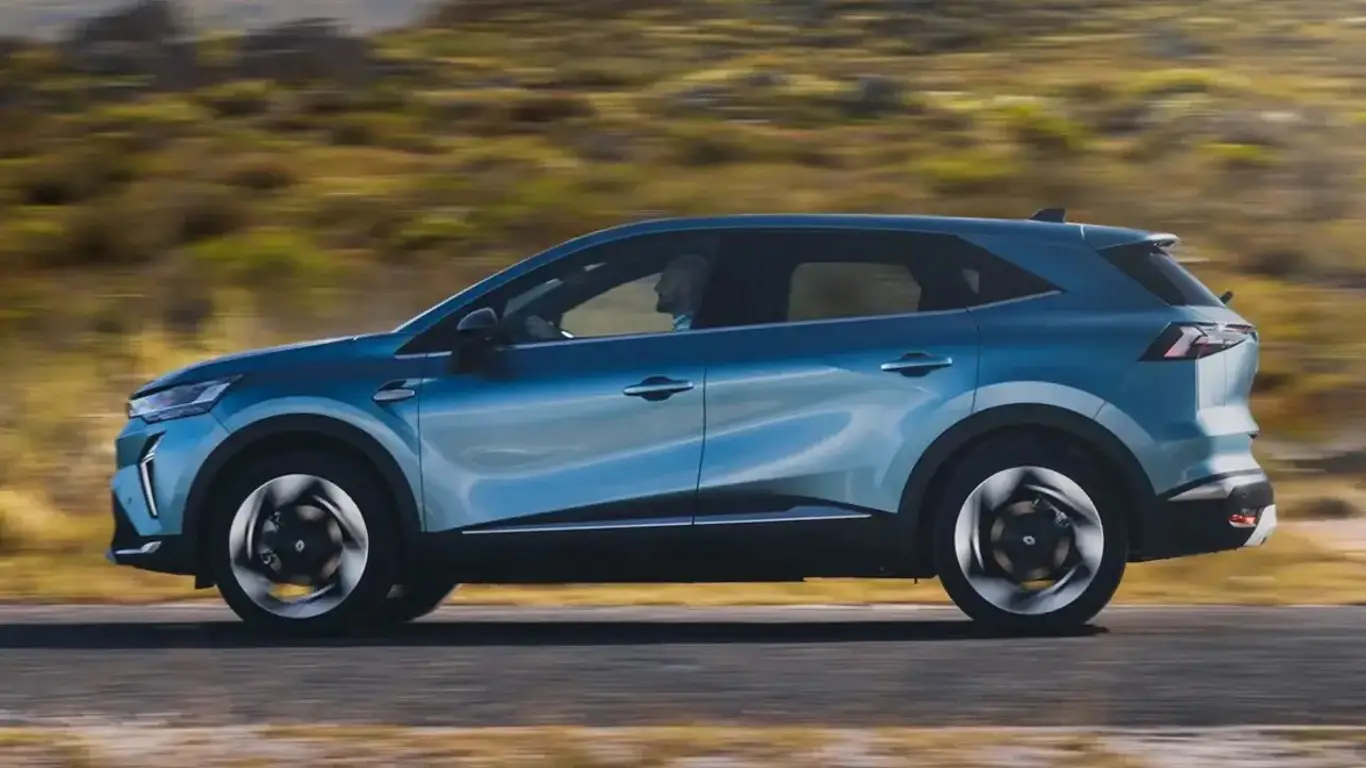 5,8 млн рублей за городской гибрид: ради такого Испания даже отменила санкции против России