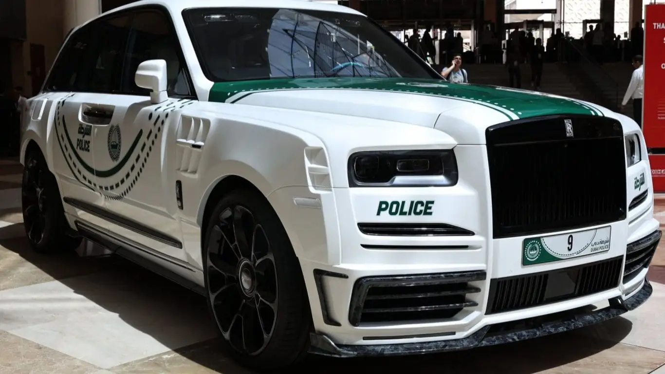 Невероятное обновление: Mansory поставил преступников на колени с новым Cullinan для полиции Дубая