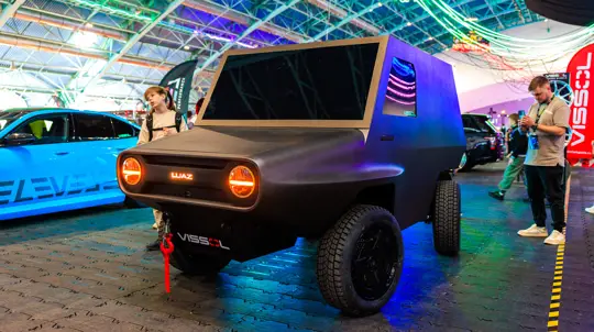 Вот так мог выглядеть уменьшенный Tesla Cybertruck: проект показали в Минске