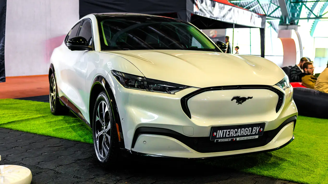 Легенда на батарейках: электрокроссовер на базе спорткара привезли в Белоруссию