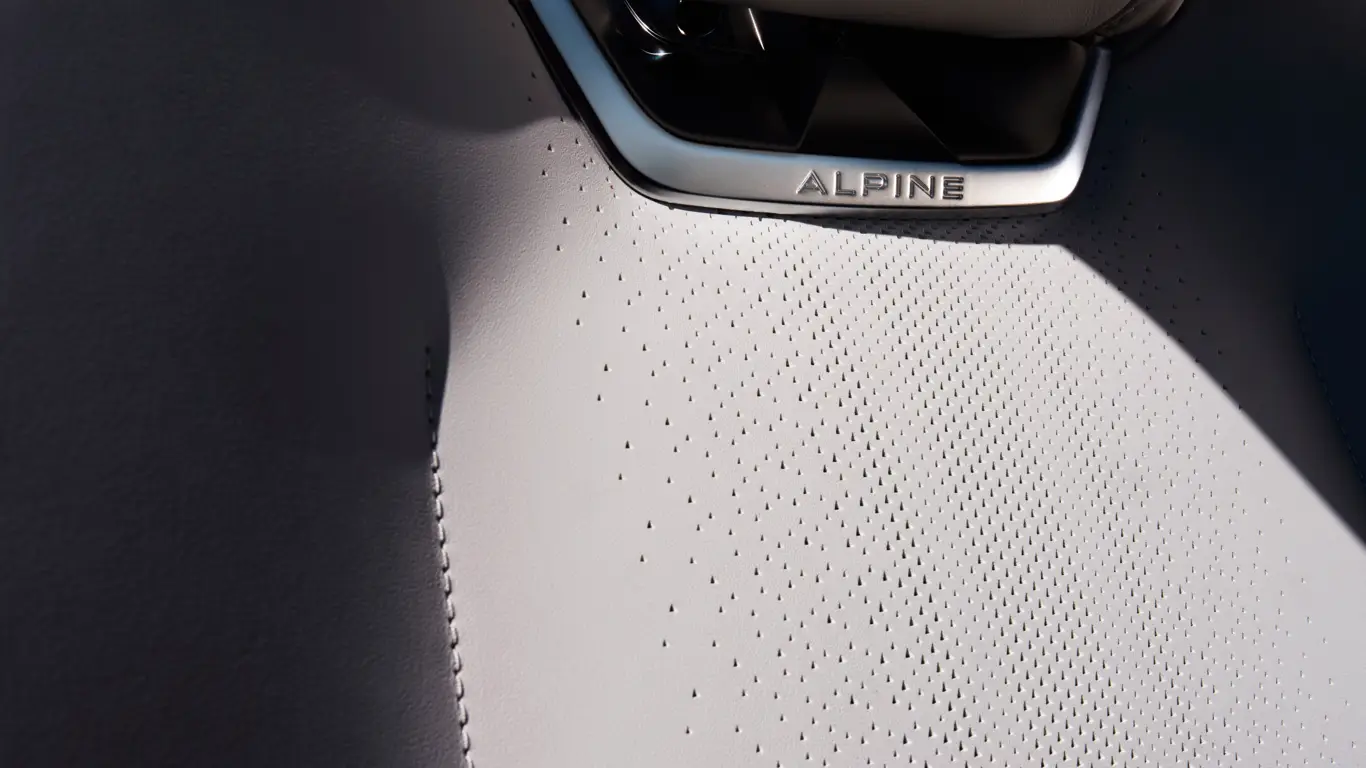 Стало известно, когда будут сорваны покровы с электрической «ракеты» от Alpine