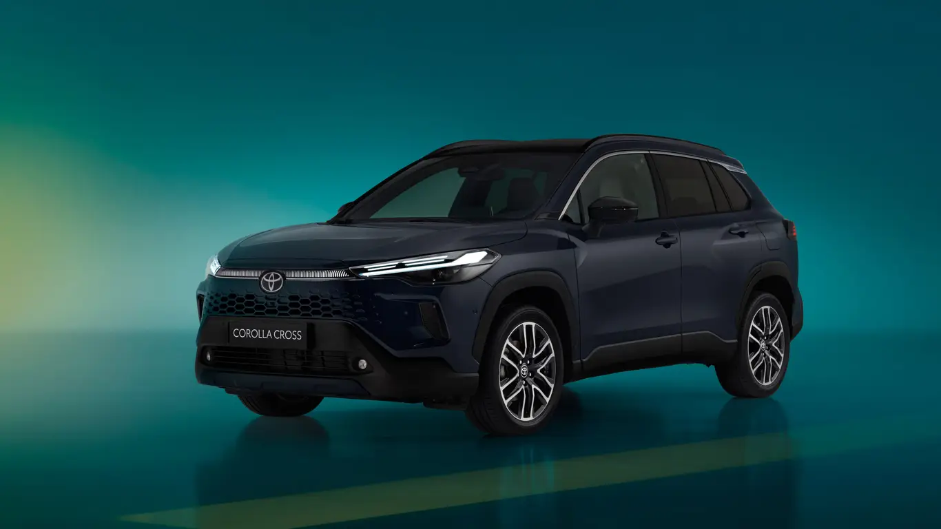 Гибрид на спорте: Toyota Corolla Cross ворвалась в сезон с новым лицом и характером