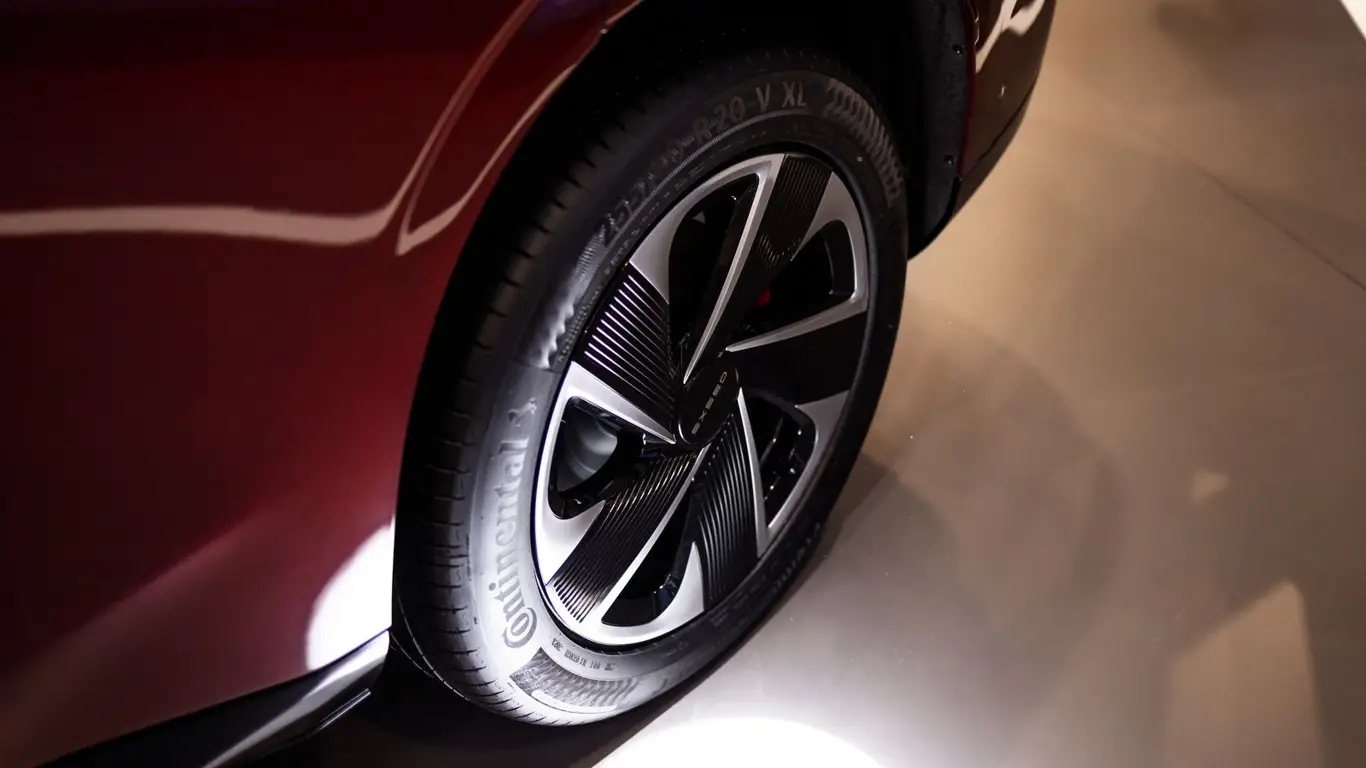 Экстренная помощь или угроза: водителям назвали особенности использования докатки