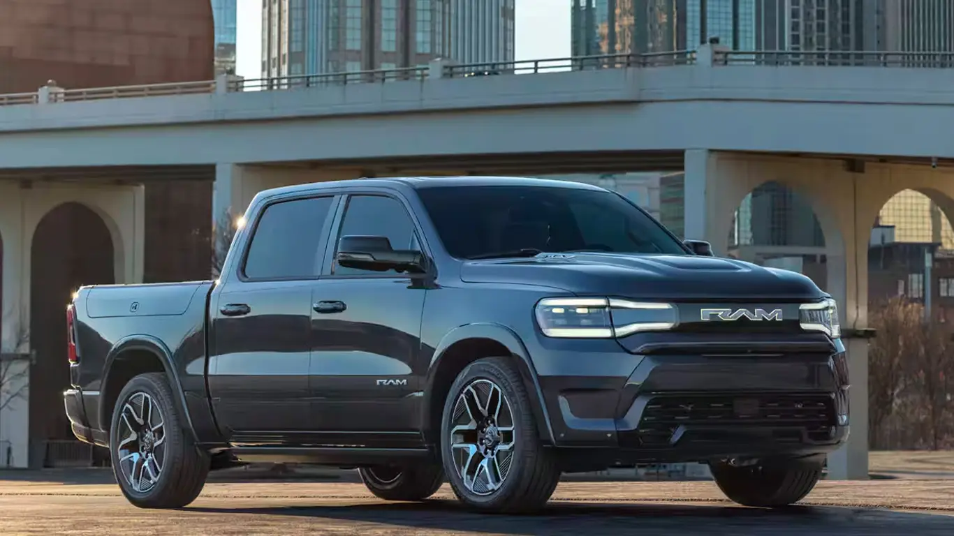 «Завтраками» от Stellantis можно наесться до 2027 года — дебют Ram 1500 и Ramcharge вновь откладывают
