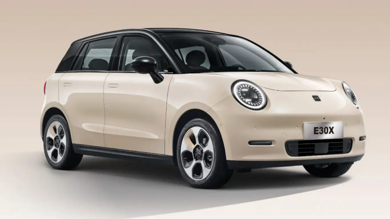 У Renault R5 появился соперник: китайский электрокар за €25 000 с премиум-салоном