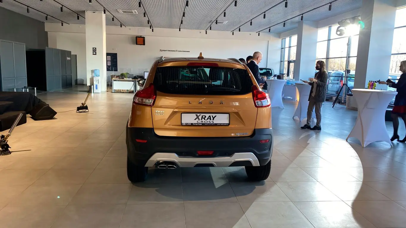 Меньше 50 авто в месяц — и прощай: названа критическая граница для автодилеров