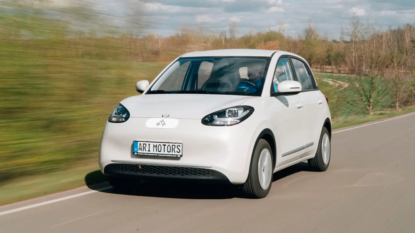 Немцы терпят поражение у себя на поле: электромалютка из Китая стоит вдвое меньше VW ID.3