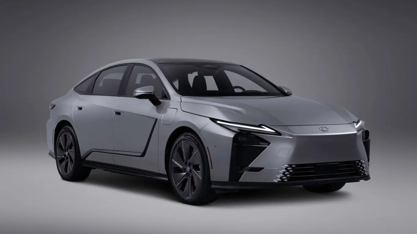 У BMW i5 и Audi A6 e-tron появился опасный соперник от Lexus: кто из немцев сдаст позиции первым?