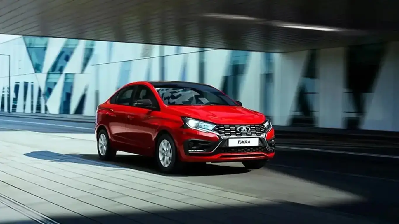 Массовый выпуск LADA Iskra в Тольятти отложен: пока только мелкие партии, крупная сборка — в 2026