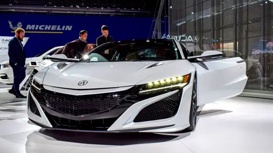 Владельцы Acura останутся без онлайн-функций: компания решила продвигать продажи новых машин необычным способом