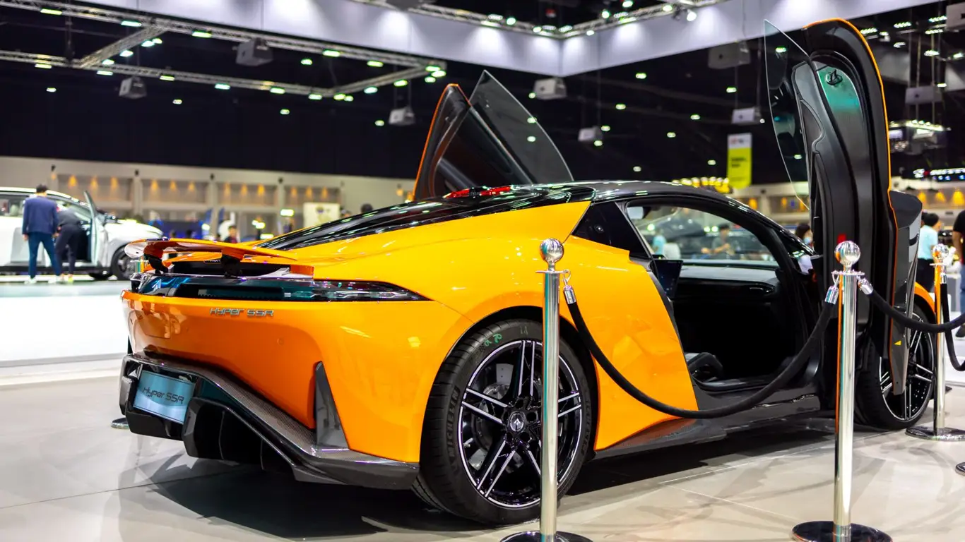 Китаец на стероидах: 1224 л.с., 1,9 секунды до сотни и цена в России как у Bentley