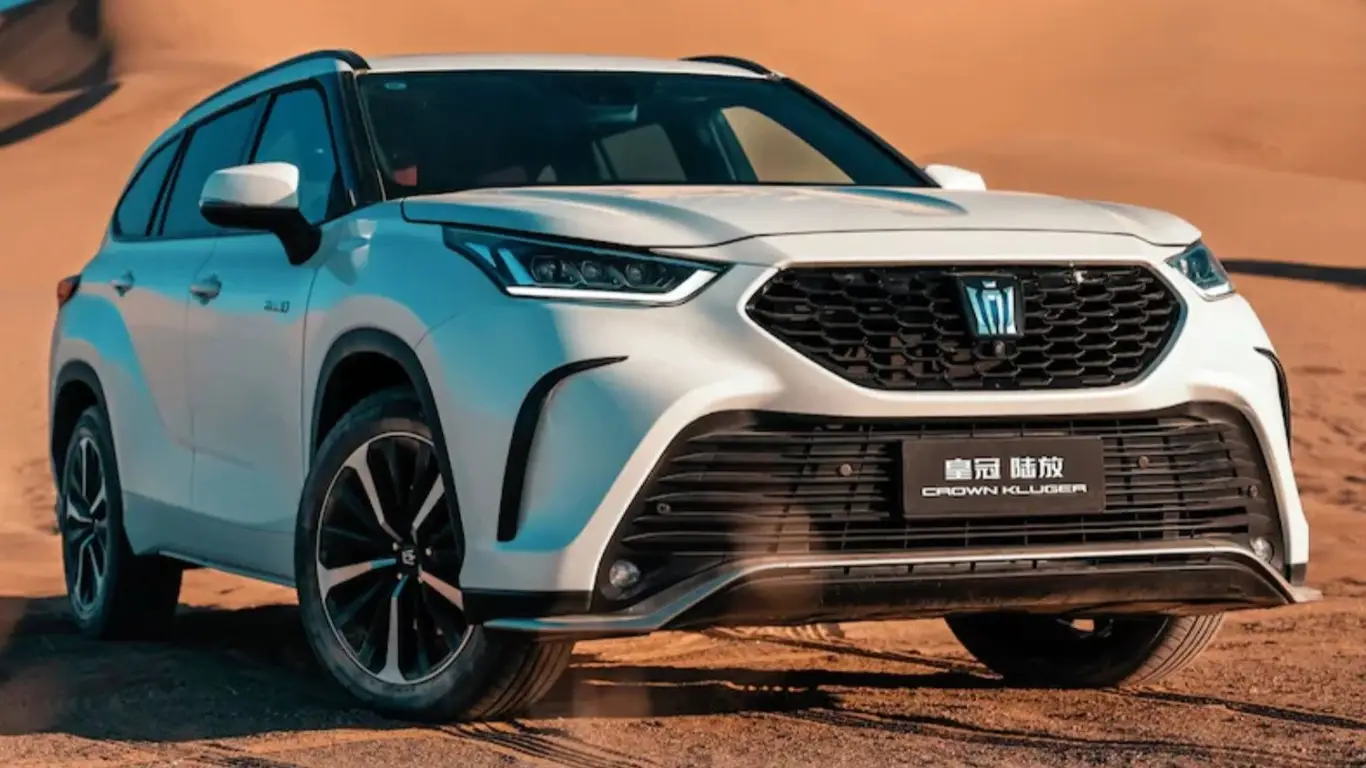 Японцы задабривают россиян: новая модель Toyota получила новый ценник и стала дешевле китайцев в РФ