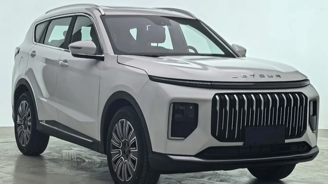 Новый дизайн, знакомый двигатель и до 7 мест: убийца LADA Azimut обновился