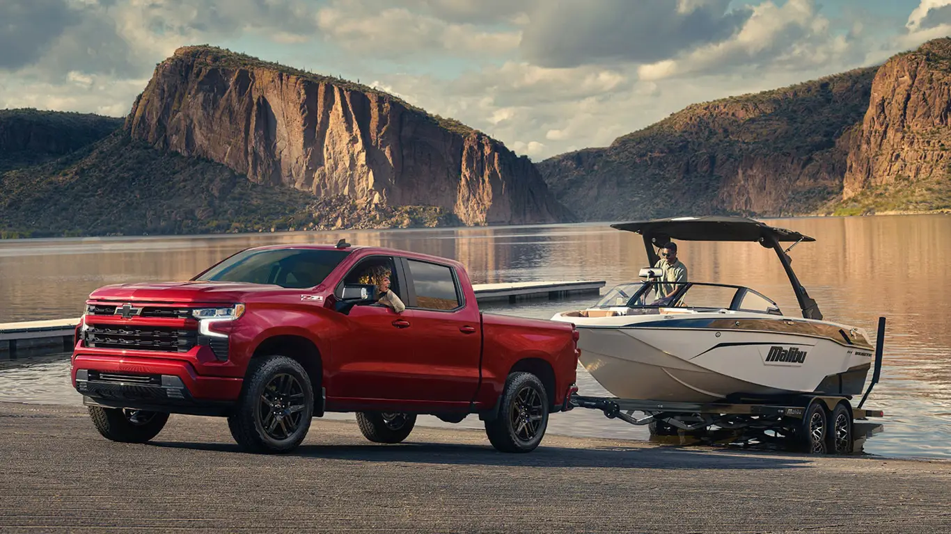 Настоящий внедорожник: обновлённый Chevrolet Silverado 2026 получил новый пакет RST Select