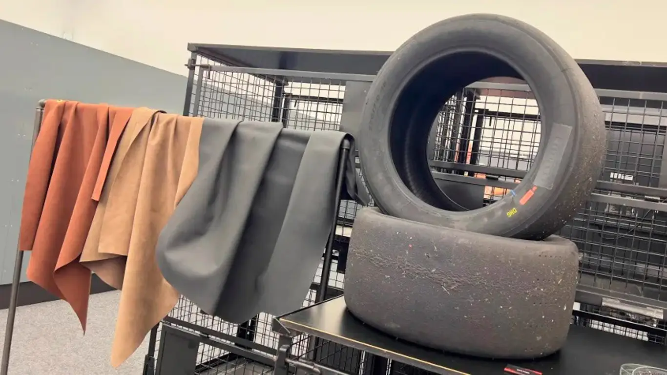 Коровы скажут вам «Муууусибо»: роскошная «кожа» Mercedes из старых шин