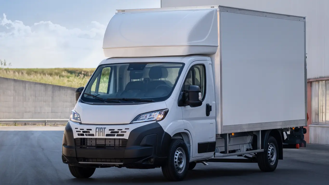 Сделано в Италии: Stellantis запускает «зеленый» фургон с пробегом 323 км