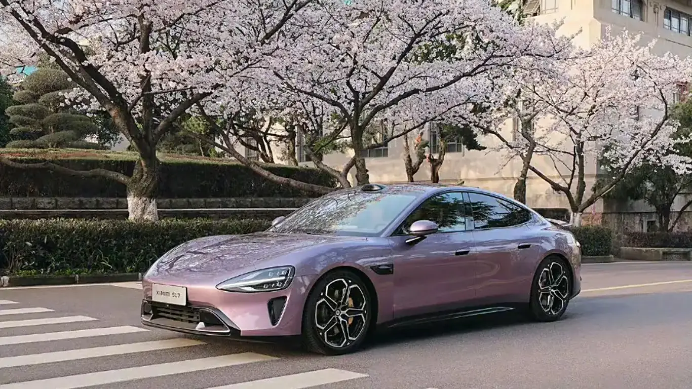 Хотите водить SU7 как профи? Xiaomi запускает курс элитного вождения на SU7