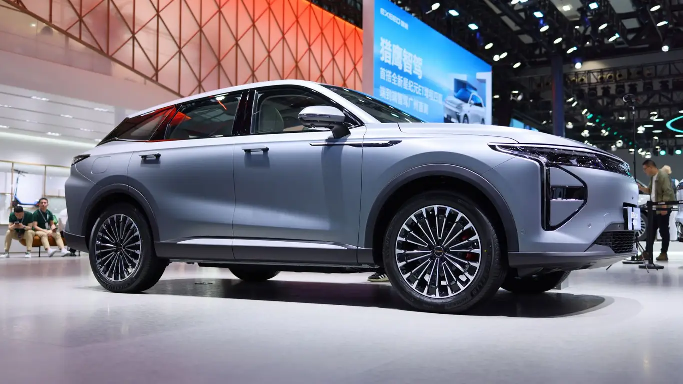 Назван самый популярный люксовый автобренд за пределами Китая: и это не Aurus