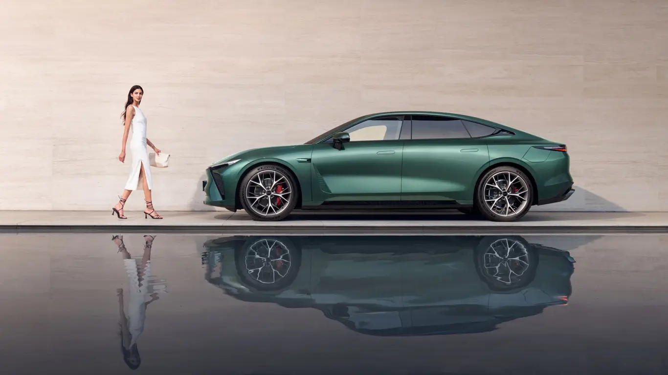 Элегантное купе заставит россиян забыть о Porsche: новинку с рекордынм запасом хода покажут в августе