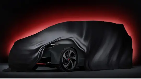 Никто этого не ожидал: Stellantis превратил этот семейный внедорожник в 600-сильного зверя