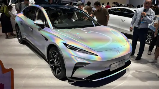 Эти китайские гибриды уже пугают немецкие бренды — Roewe представил новинки