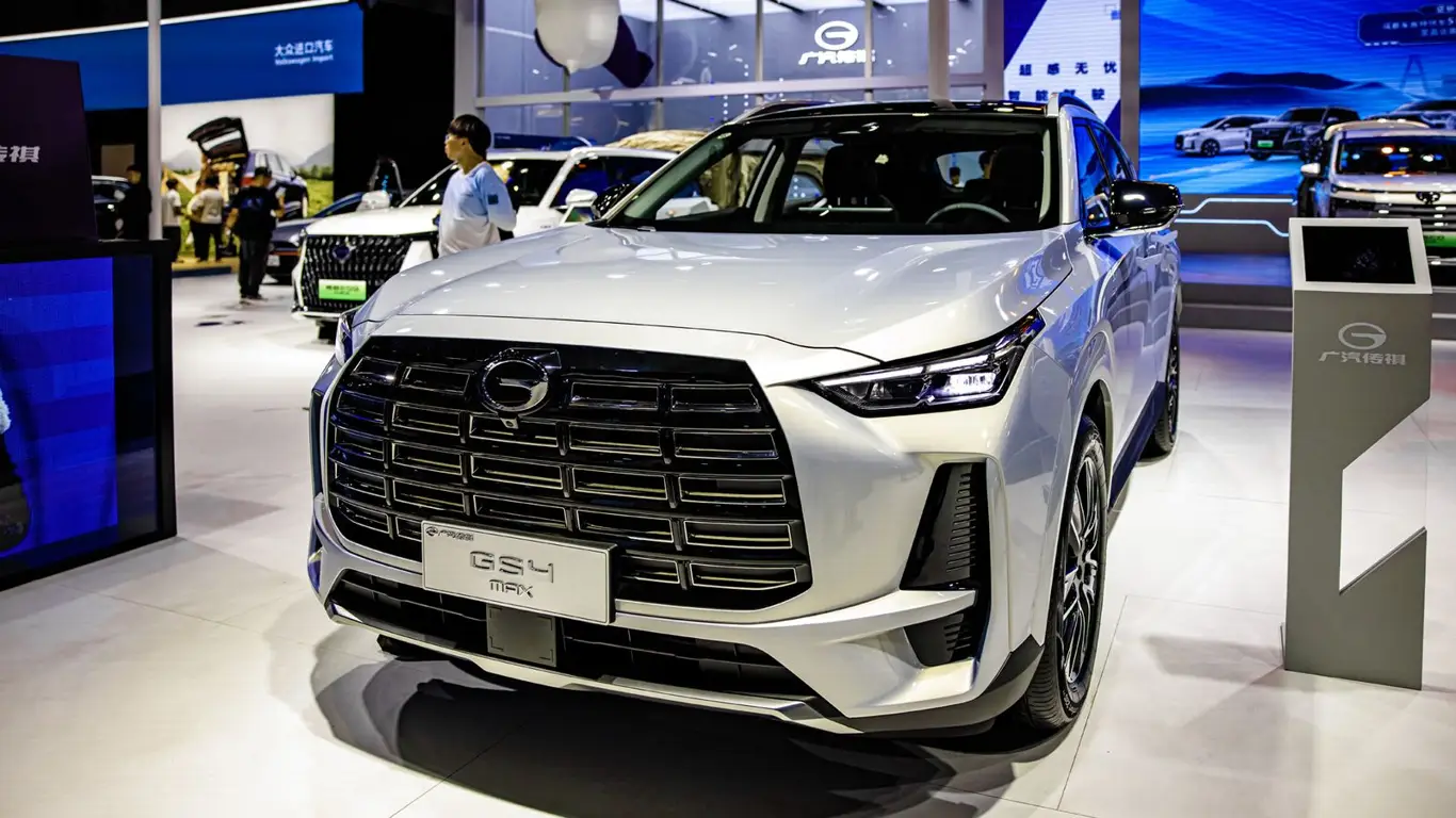 Кроссоер, который может месить китайские снег и грязь, скоро испытают россией: что известно