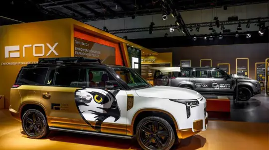 Элита Ближнего Востока пересаживается на ROX 01: машины покупают в России