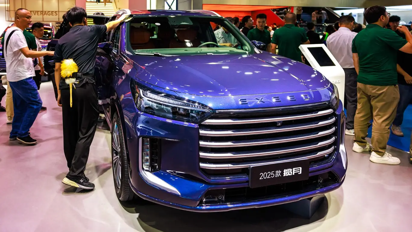 Избавиться любой ценой: китайцы решили сбежать с российского рынка, устроив распродажу