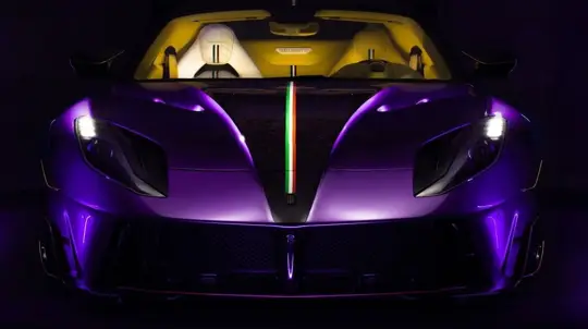 «Фиолетовый монстр» или издевательство над легендой: суперкар превратили в яркий арт-объект на колесах
