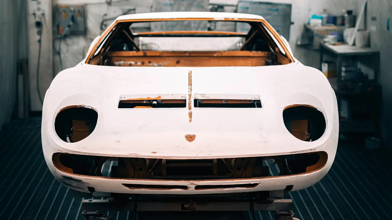 Lamborghini не стареют: пыль, ржавчина и слава превращаются в автомобильные шедевры