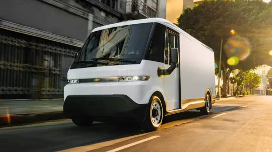 До 12,5 млн рублей и интерьер для двоих: дом на колесах, который меняет представление о кемпинге