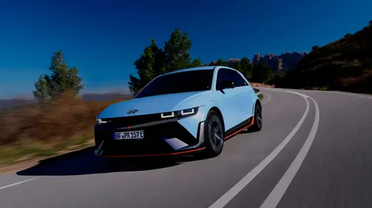 Спорт в массы: Hyundai удалила «лишнее» и выдала бюджетный вариант Ioniq 5 N с бешеной мощностью