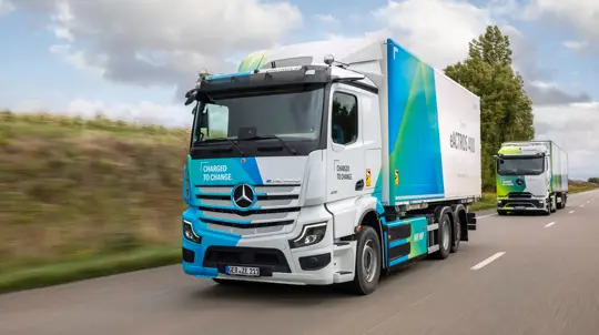 Немцы выкатили убийцу дизеля — новый Mercedes eActros 400
