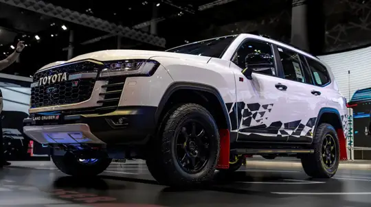 Land Cruiser 300 готовят к гибридизации: прощай 7 мест, привет PHEV?