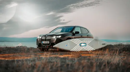 BMW вышла на воду: электроборд с «умным» веслом и мотором как у дрона