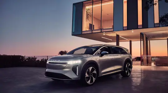 Умный ключ Lucid оказался самой глупой его функцией: авто за 100 тысяч долларов не пускает владельцев внутрь
