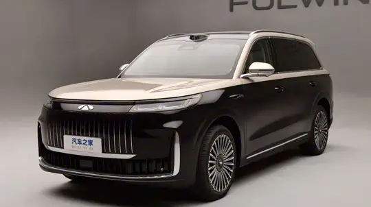 Неделя громких дебютов: Ferrari, Bugatti и Chery выводят новые модели на рынок Китая