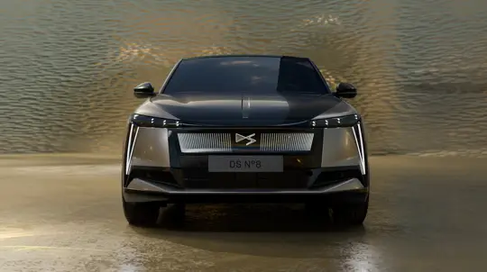 Зарядка? Не, не слышал! Электрокар DS N°8 порадовал своим пробегом