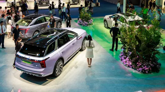 «Made in China» захватывает мир: экспорт вырос на 33%, лидируют BYD, SAIC и Geely