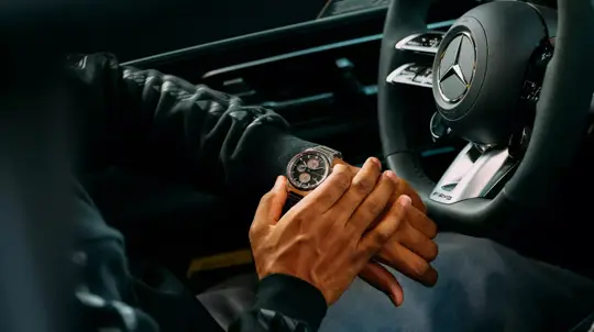 Четверть Лады на запястье: титан, сапфир и стиль AMG